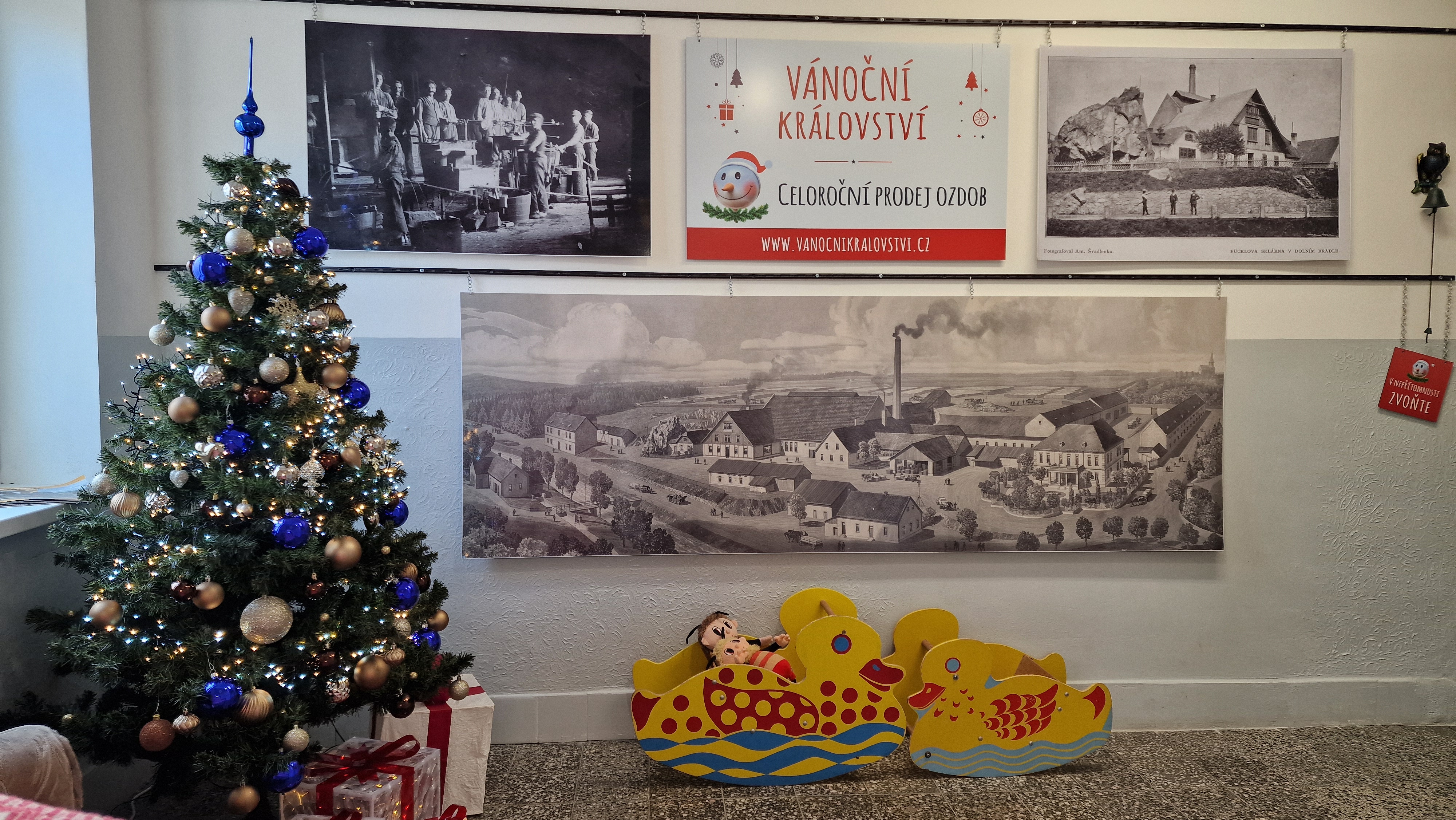 Vánoční Království - prodejna ozdob a dekorací 08